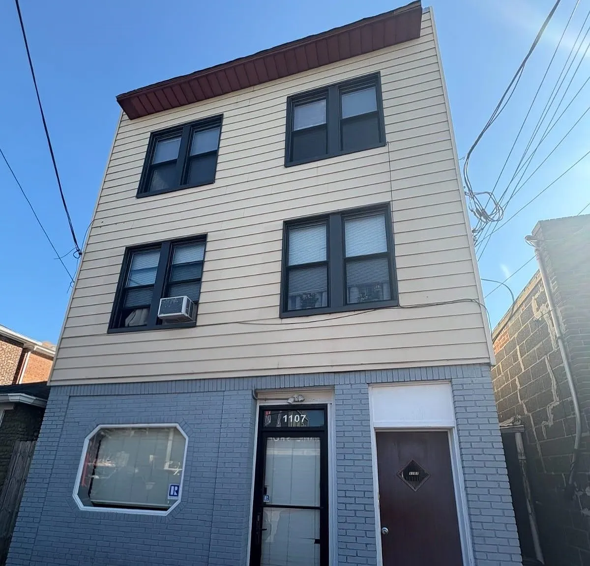 1 bed, 1.0 bath, $1,700 — Photo 1