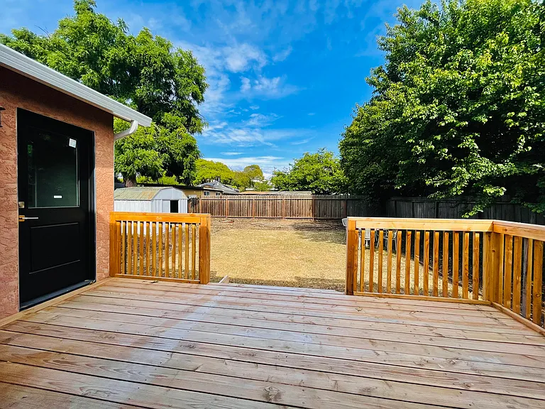 1334 Madera Ave — Photo 17