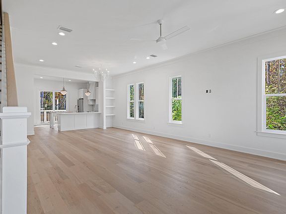 3rd image of 149 W Wild Blueberry Way