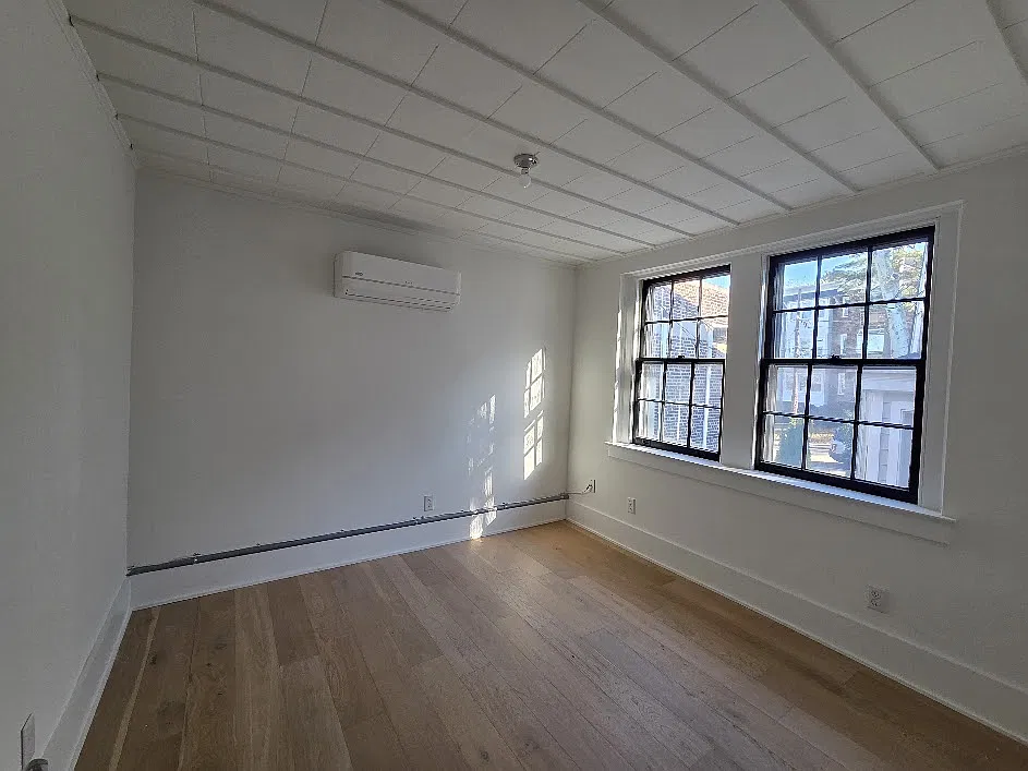 1 bed, 749 sqft, $2,100 — Photo 4