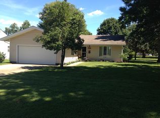 115 Minton St, Carlinville, IL 62626
