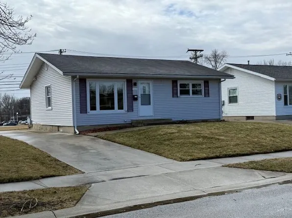 1113 Motz St, Saint Marys, OH 45885