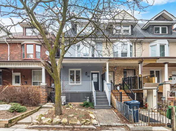 511 Indian Grv, Toronto, ON M6P 2J1