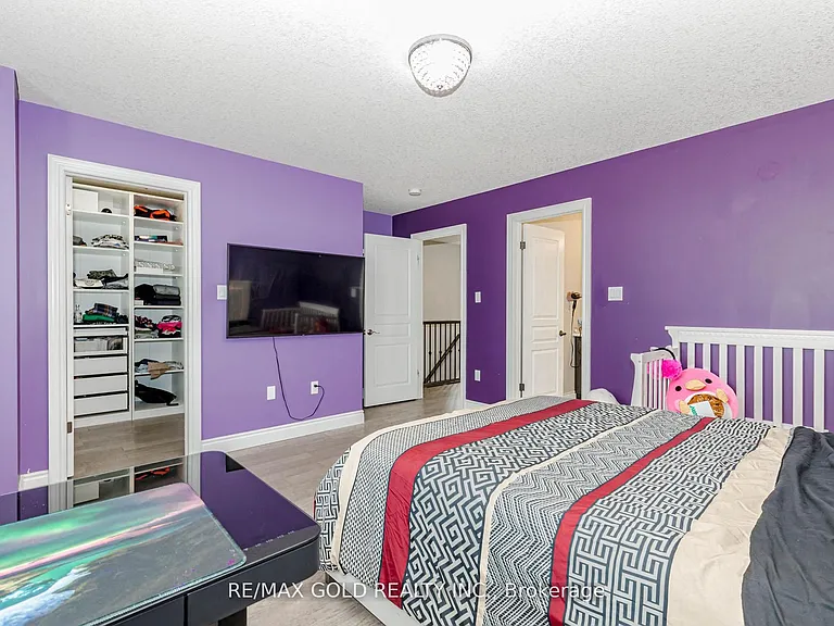 240 Birkinshaw Rd — Photo 32