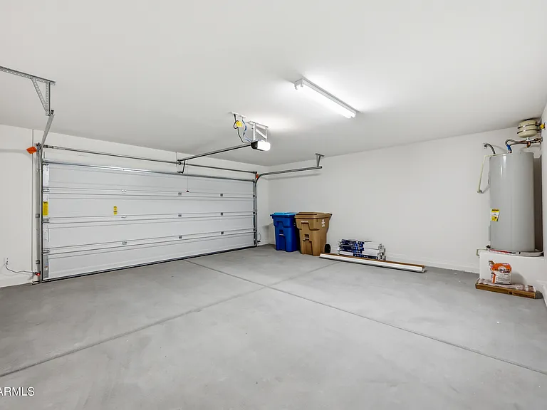 24661 W Jessica Ln — Photo 9