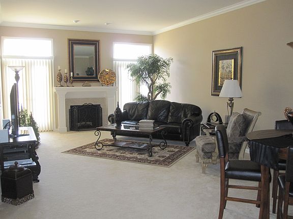 4th image of 7591 Thomas Ct