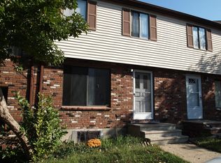 303 Village Dr, Bourne, MA 02532