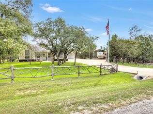 927 Marlys Ave, Canyon Lake, TX 78133
