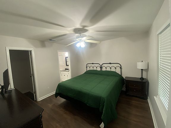 5th image of 833 Brookwood Dr #1