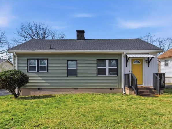 208B Collins Ave #B, Spartanburg, SC 29306