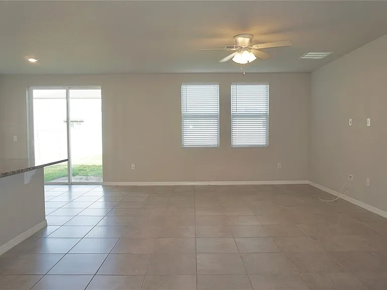 1218 Zambrana Ct — Photo 2