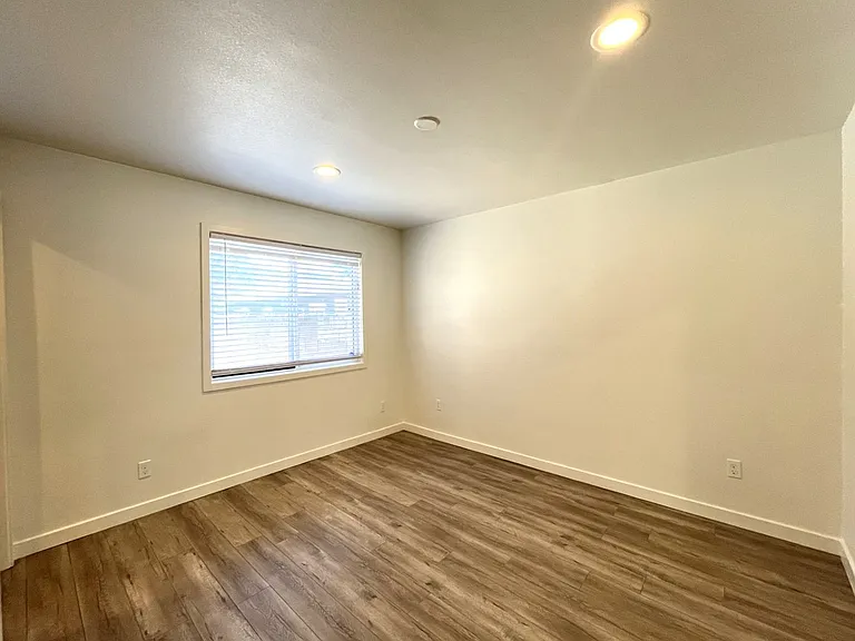 RV T 1629 (Front home) — Photo 12