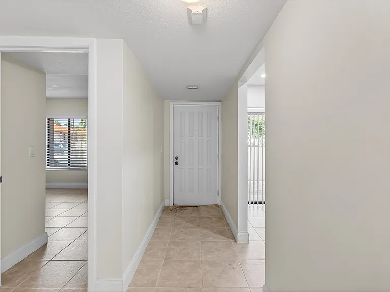 351 Club Cir #101 — Photo 10