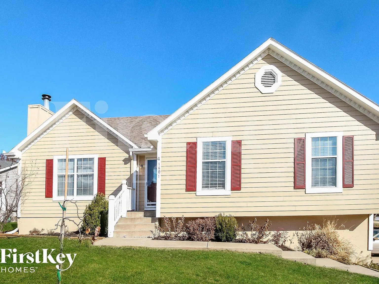 3 bed, 2.0 bath, 1671 sqft, $2,445 — Photo 2