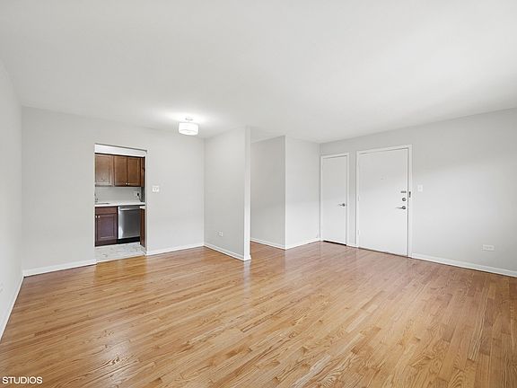 2nd image of 405 Wesley Ave APT 6