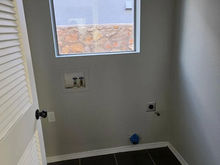 14377 Whisper Mare Ct — Photo 27