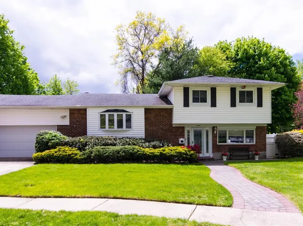 7 Ebb Court, Commack, NY 11725