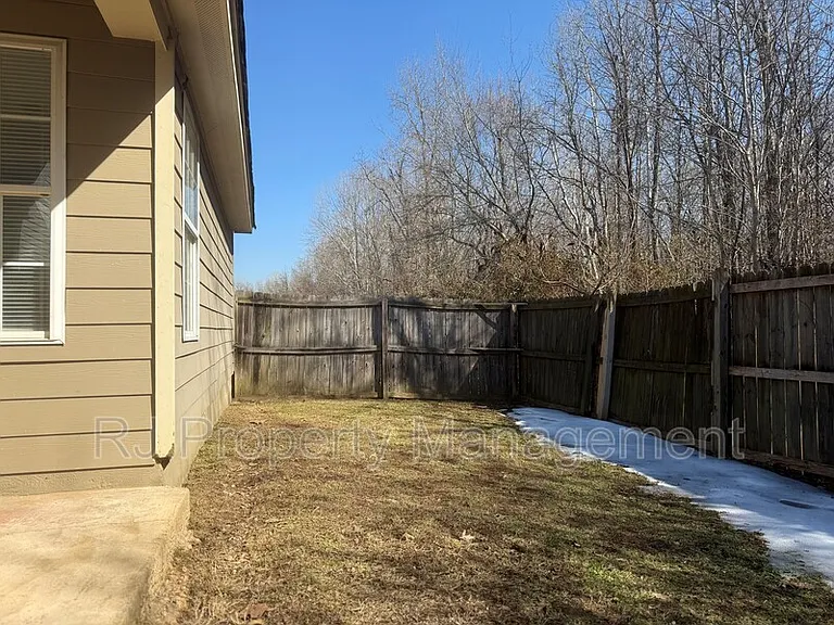 4817 Royal Run Dr — Photo 24