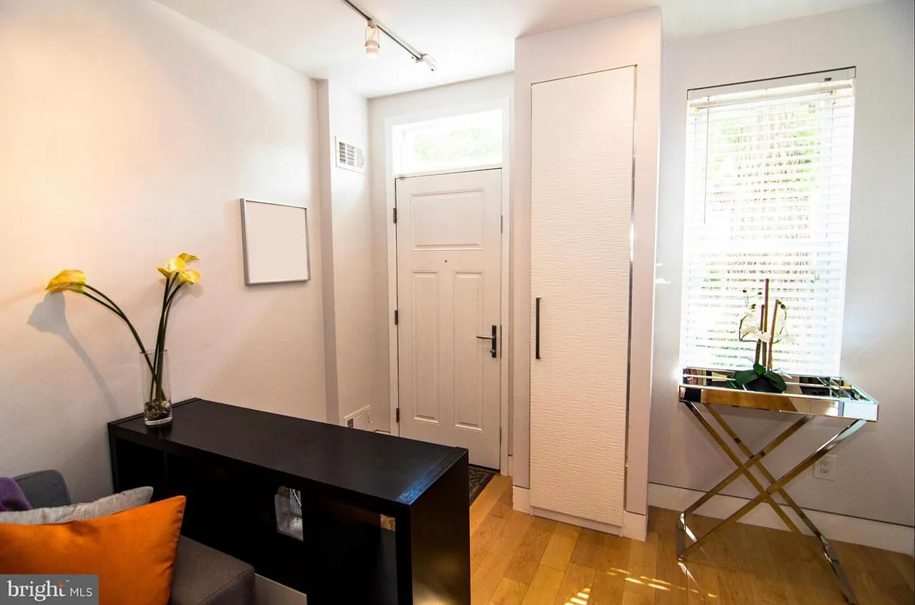 2 bed, 1.5 bath, 1210 sqft, $3,600 — Photo 1