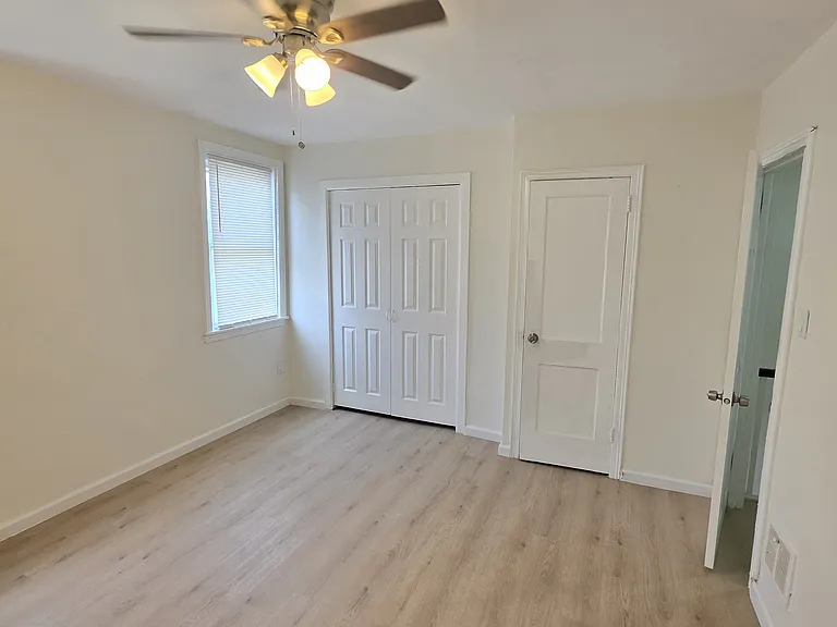 5449 Claridge St — Photo 14