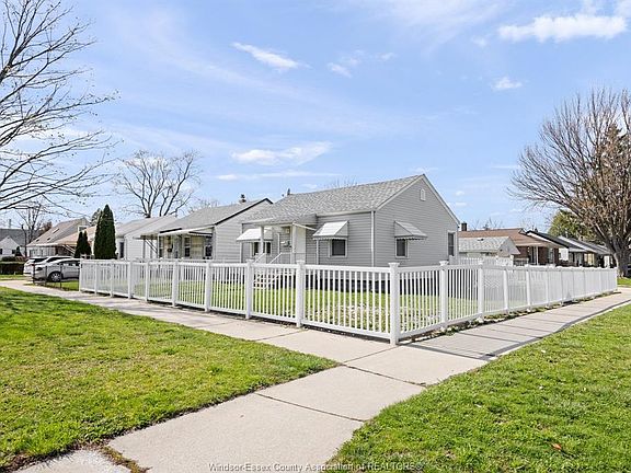 3rd image of 3154 Manchester Rd