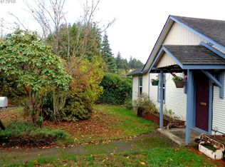 511 E 6th St, Coquille, OR