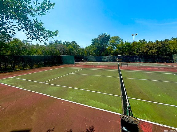 4th image of 11702 Pepper Tree