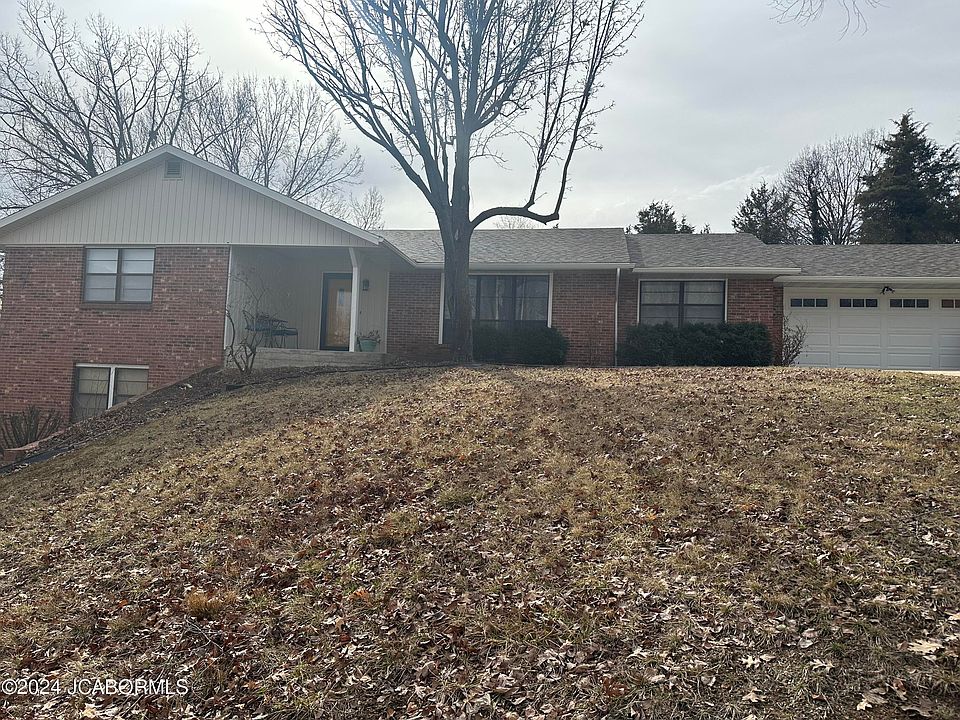 1st image of 2419 Yorktown Dr