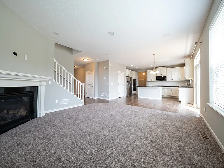 15430 Eagle Creek Way — Photo 2
