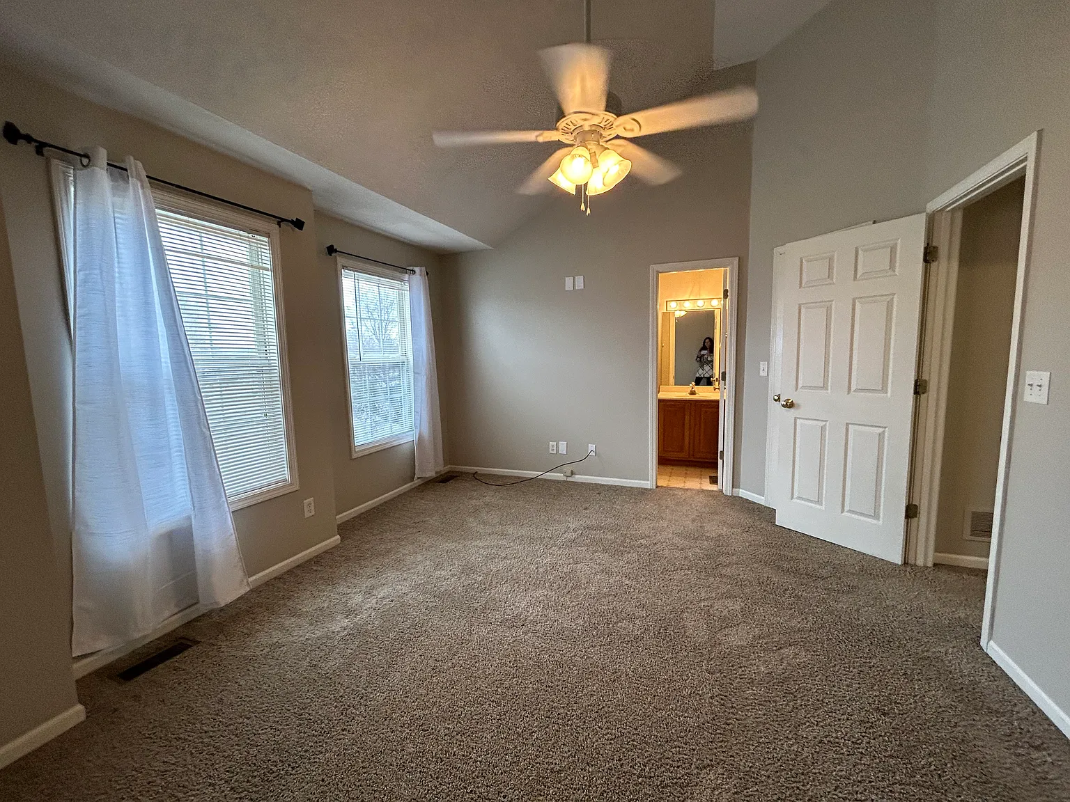 2 bed, 1350 sqft, $1,500 — Photo 4