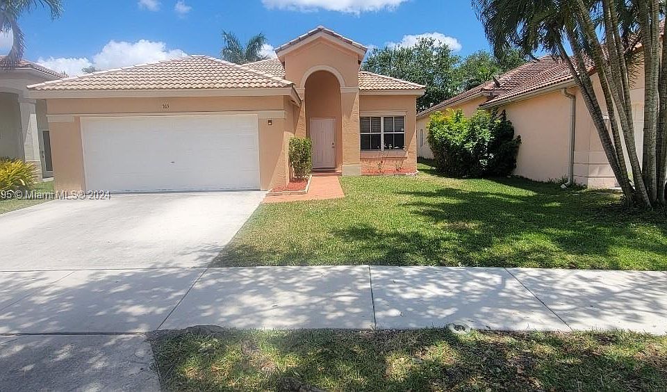 1st image of 765 Tanglewood Cir