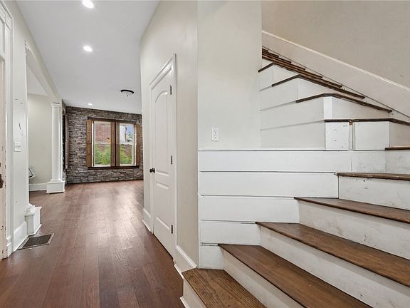 3rd image of 115 Westminster Ave