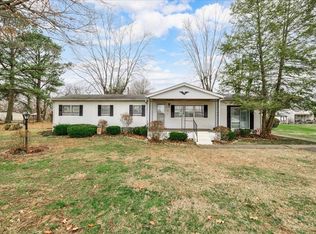 9261 Kelly Cemetery Rd, Maceo, KY 42355