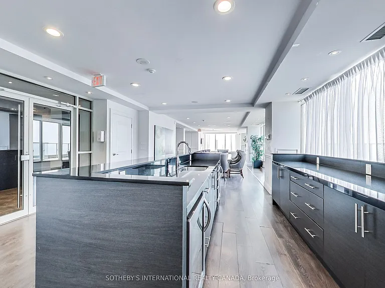 85 E Liberty St #720 — Photo 23