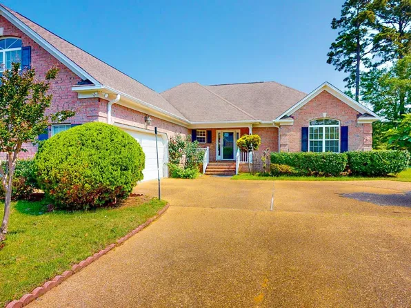 631 Sea Castle Court, Wilmington, NC 28412