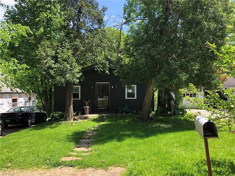 1st image of 14711 Beechwood Dr