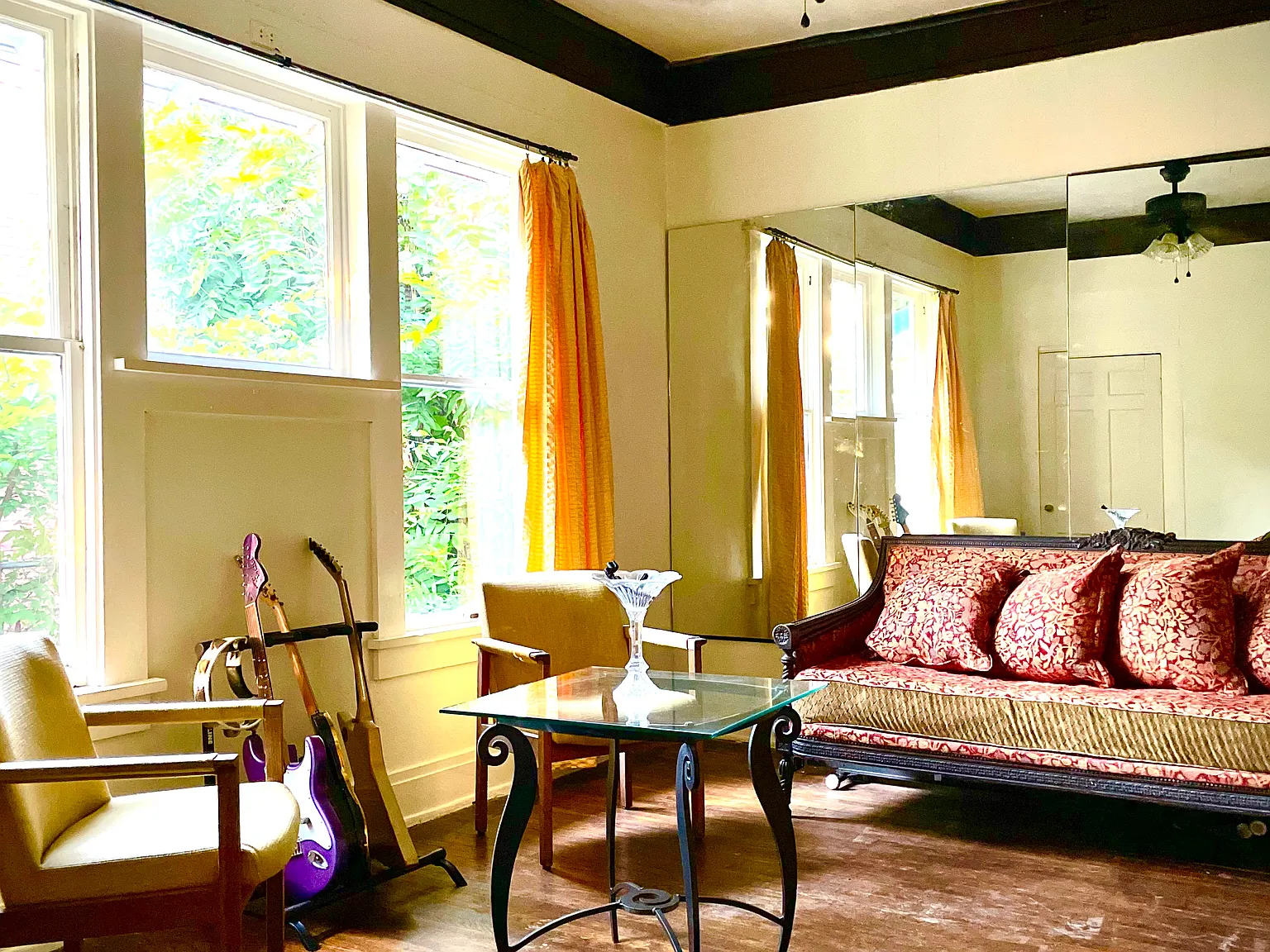 2 bed, 1400 sqft, $2,000 — Photo 2