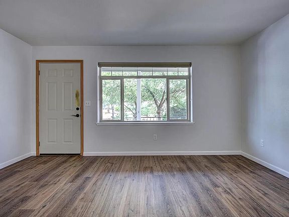 4th image of 180 Crocker St