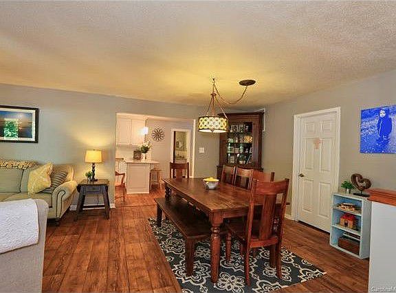 5th image of 115 Hickory Point Ct