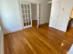 254 Newbury St