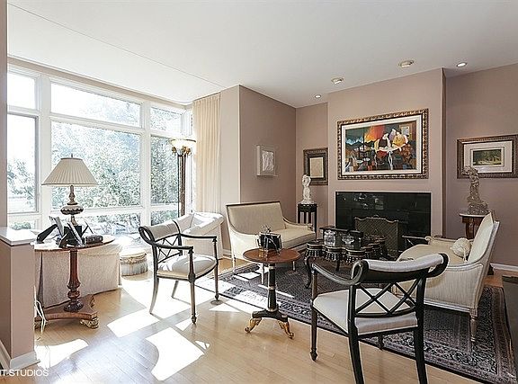 3rd image of 5324 S Shore Dr