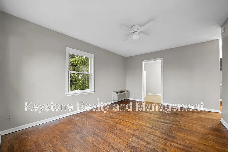 1 bed, 1.0 bath, 600 sqft, $500 — Photo 2