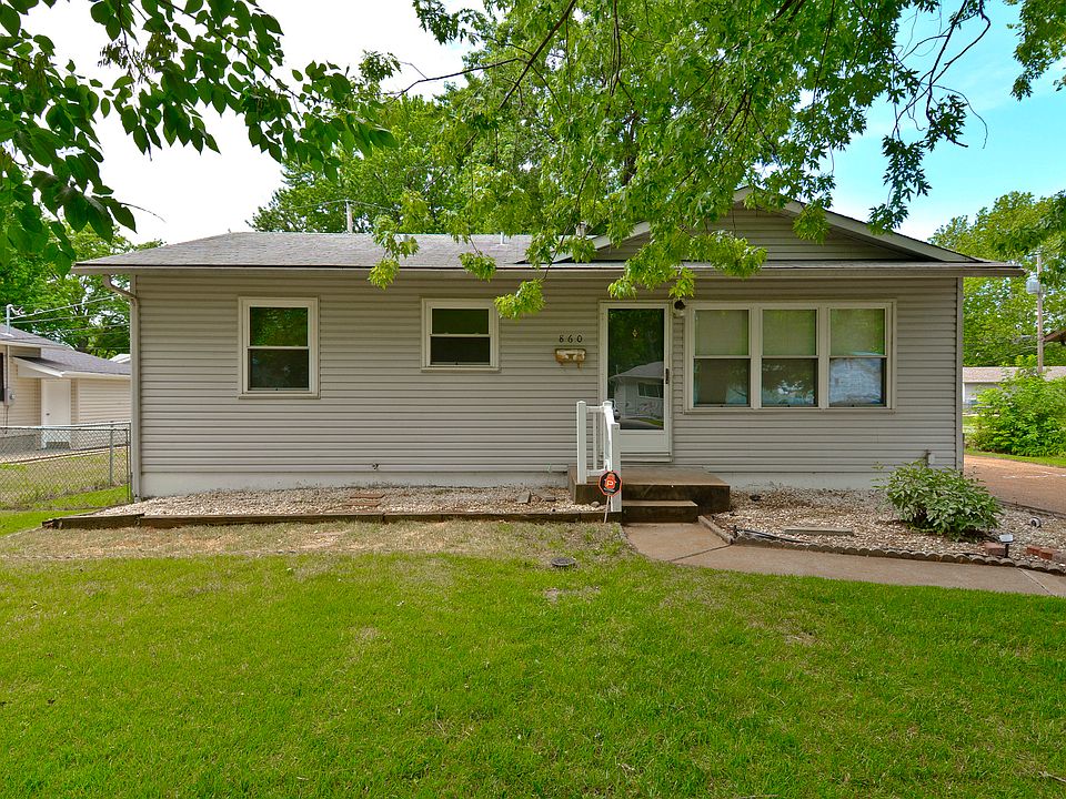 1st image of 860 Mark Twain Dr