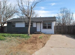 908 13th St, Shallowater, TX 79363