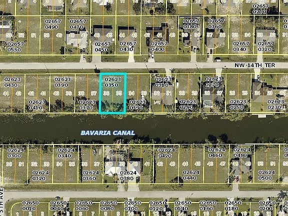 5th image of 418 NW 14th Ter