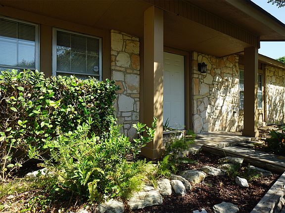 2nd image of 4647 Wetz Dr