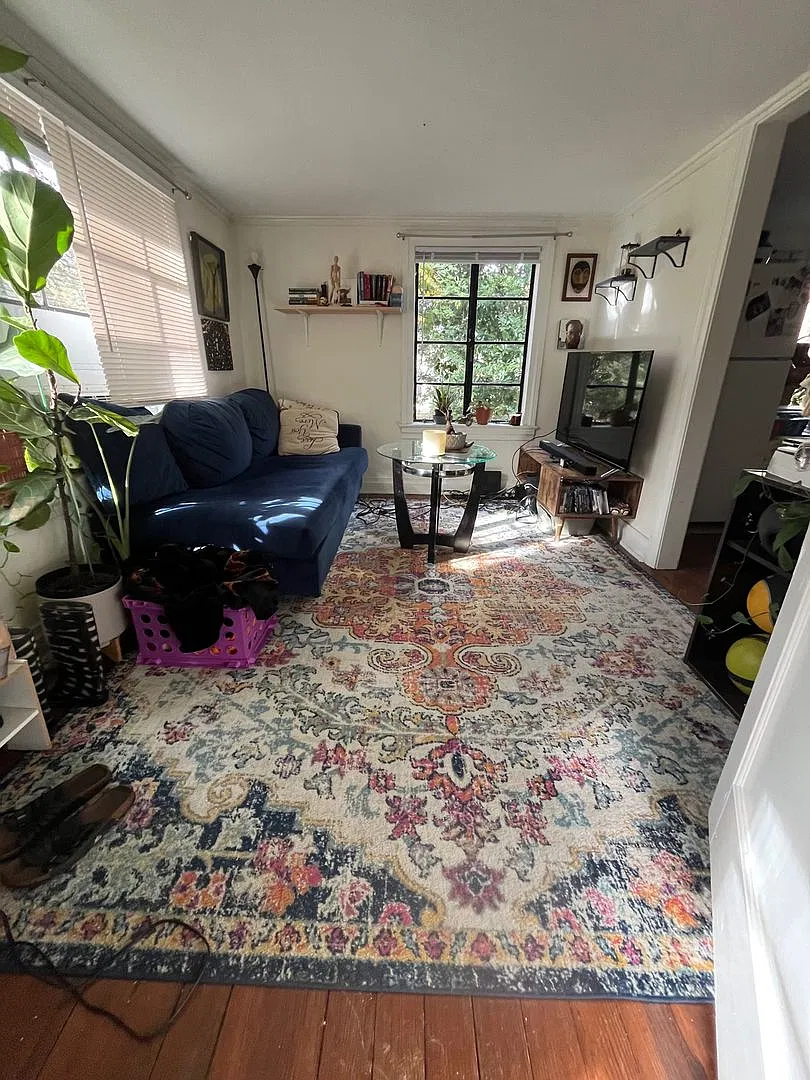 Charming 1BR Apartment Steps from UNC Water & Electric Included! — Photo 1