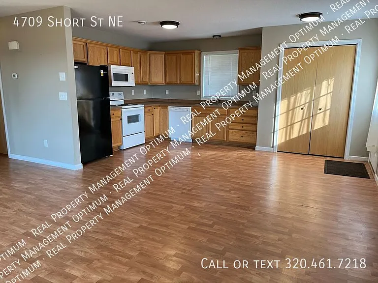 4709 Short St NE — Photo 4