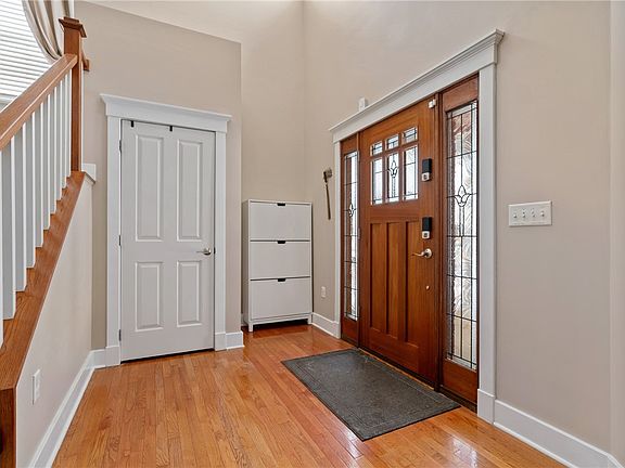 3rd image of 228 Berkeley Way