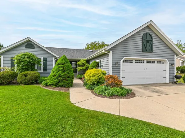 28715 Sunflower LANE, Waterford, WI 53185